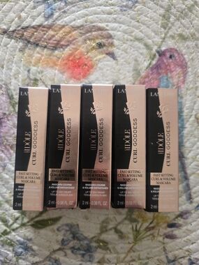 Lash Idôle Curl Goddess Mascara - Black